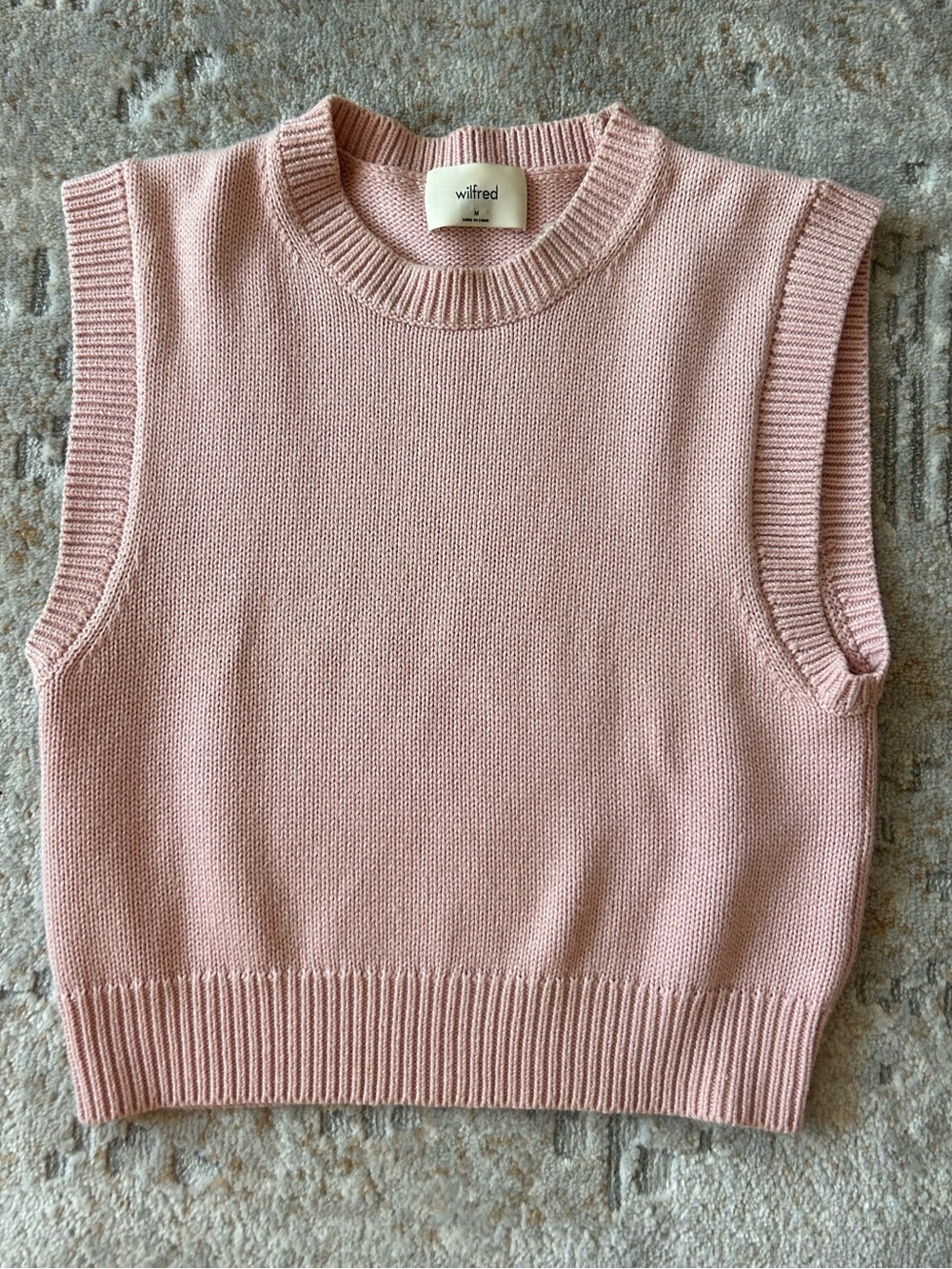 Wilfred Light Pink Ribbed Crewneck sleeveless Sweater size M